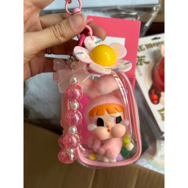 Móc khoá crybaby thỏ Hồng