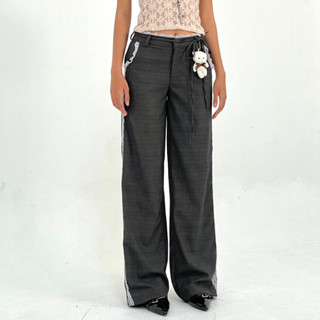 [Kèm charm gấu] Quần tây nữ ống rộng cạp trễ phối viền ren màu xám hoạ tiết caro suông dài - Luci Trousers by Feiin