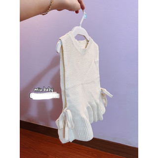 Áo gile len 2 màu bé gái