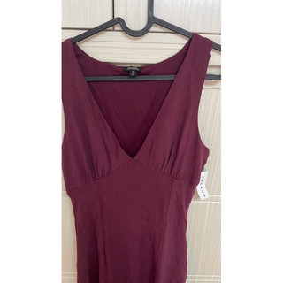 Đầm đen midi cổ V Pacsun