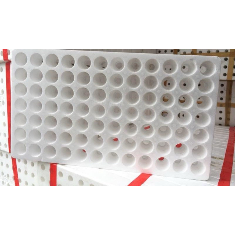 1 Khay xốp ươm hạt 84 lỗ