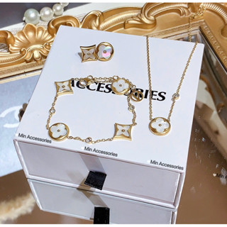 Set khuyên tai vòng cổ lắc tay hoạ tiết hoa lv chất titan k đen k han gỉ Phụ kiện trang sức by Min Accessories-Mã SET07