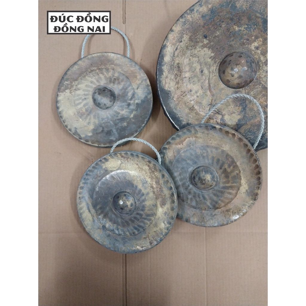 Cồng chiêng có núm bằng đồng size 20cm (Tặng đùi di kèm)