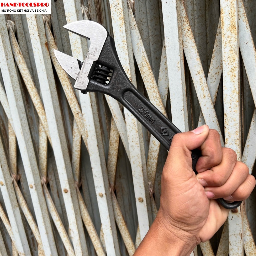 3611-10P/Mỏ lết xi đen 10 inch Kingtony 3611-10P