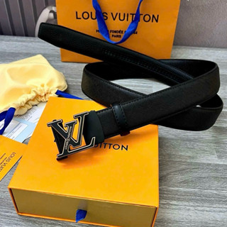 Thắt lưng da nam Eo Vì dây da Pu trơn sần khâu viền mặt đúc logo kim loại khắc chữ khoá tự động TL47P