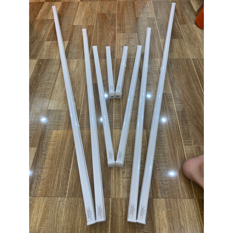 Tuýt Đèn Led T5 Liền Máng Dài 30cm,Đèn Led hắt Trần Ánh Sáng Trắng,Trung Tính,Vàng