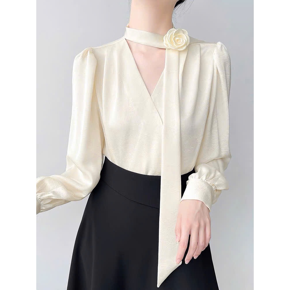 Áo sơ mi kiểu cổ V kèm hoa thời trang công sở chất liệu vải lụa cao cấp Oxatyl A621 áo kiểu dài tay | BigBuy360 - bigbuy360.vn