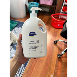 Kem dưỡng ẩm da hàng ngày của hãng REDWIN Sorbolene chai 1,1 L ( Hàng nội địa Úc)