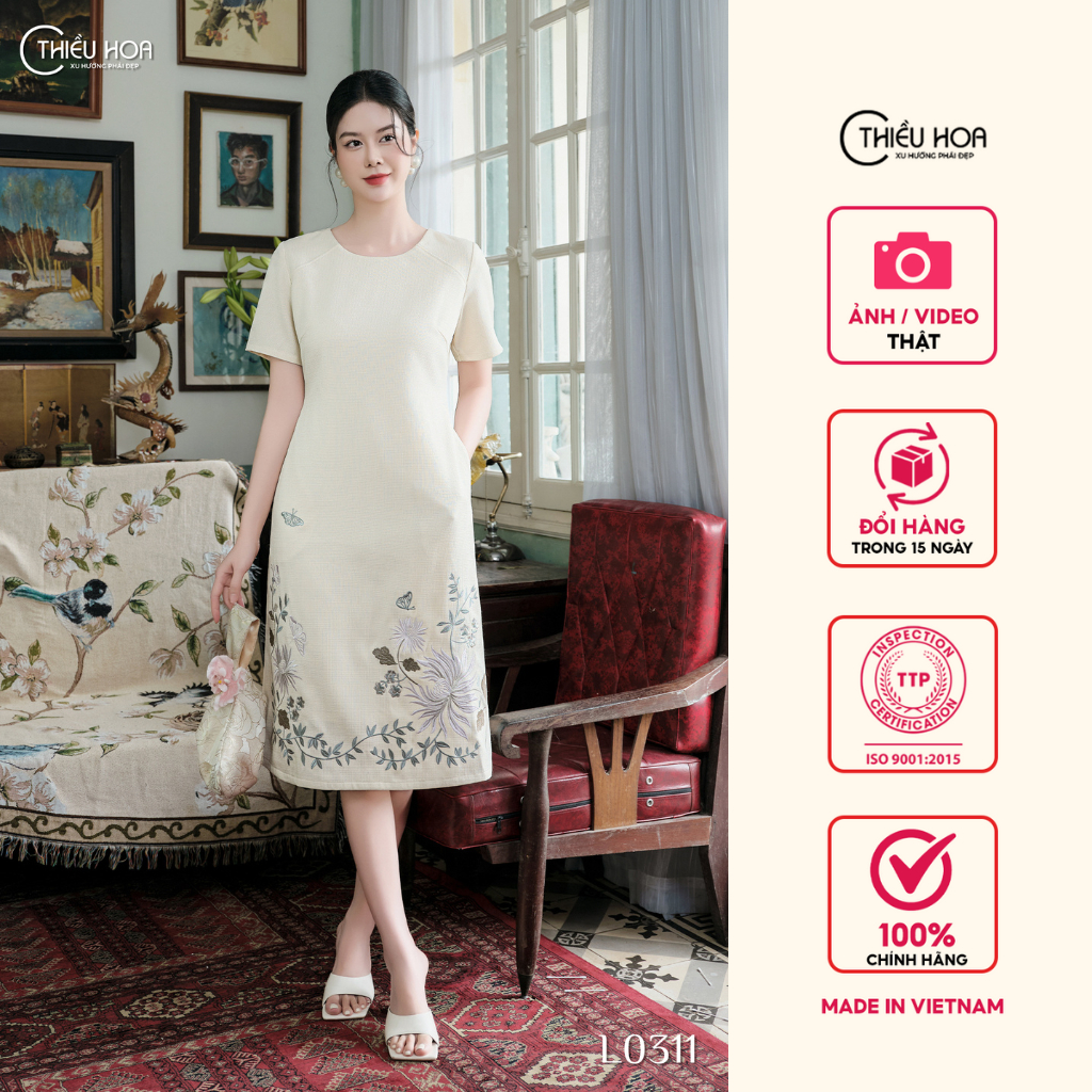  Đầm trung niên thiết kế sang trọng chất liệu Vải Dệt dày dặn mềm mại thương hiệu Thiều Hoa DD4L0311 