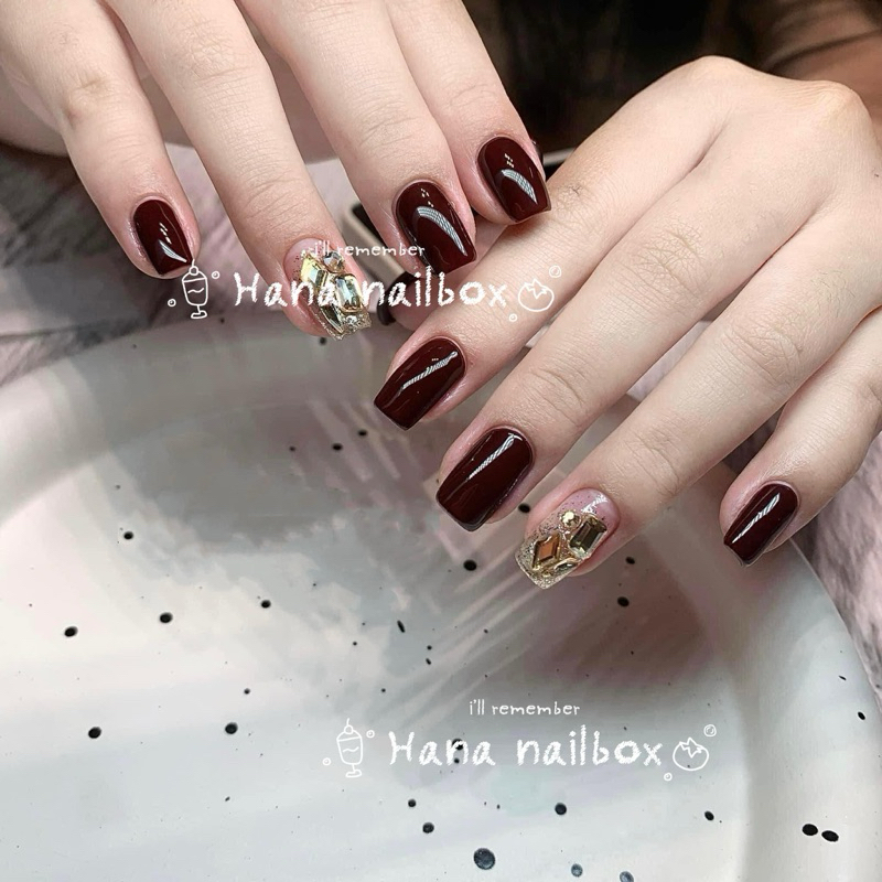 Nailbox màu đỏ phối đá vàng siu sáng[H22]