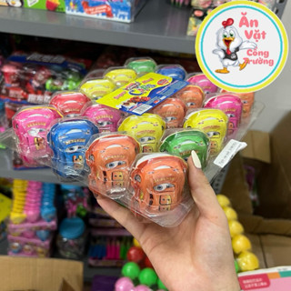 Sỉ vỉ 20 ô tô bóc socola kèm đồ chơi, ô tô bóc kẹo kèm đồ chơi sỉ đồ ăn vặt cổng trường