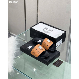 Dép lê nam nữ in hình cực hot - Logo tag sắt to đẹp - Chất liệu da bền đẹp - Đế cao su nhẹ - Hàng full hộp