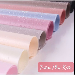 Tập 20 tờ giấy 1 mặt TRƠN ,bóng mờ gói hoa sang choảnh