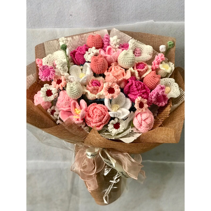 Bó Hoa Tulip len handmade nhiều màu sắc