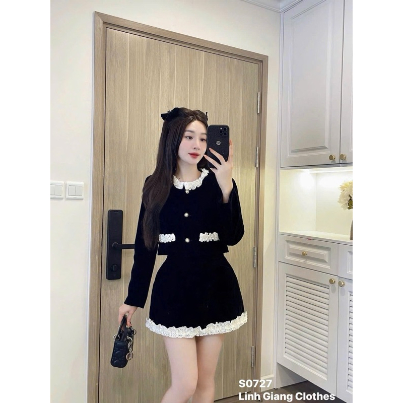 SET ÁO CROPTOP CỔ SEN PHỐI NƠ TRẮNG SỌC KÈM CHÂN VÁY ĐEN (về thêm set viền xô ren)