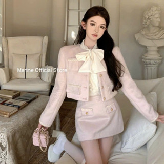 MARINE Set áo dạ nữ hồng nhạt cúc ngọc chạy viền kèm chân váy A phong cách tiểu thư ST63