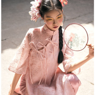  ÁO DÀI VÂN kèm quần thiết kế 3 nơ tay lửng form suông vải thuê hoa INTO.EIGHT thiết kế 