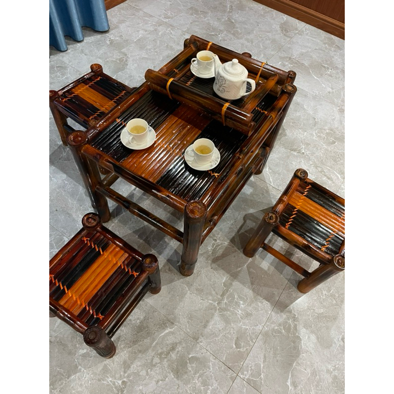 Bàn trà,bàn ghế tre trúc. kt: 50x50x70 kèm 4 ghế. sử lý mọt và sơn pu bóng đẹp.