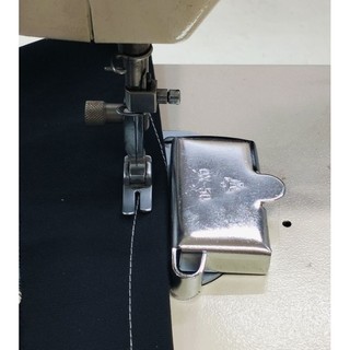 CỮ CHẶN NAM CHÂM HỖ TRỢ MAY VÁ.