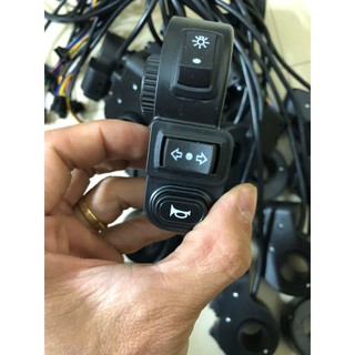  Công tắc đèn- còi- xi nhan xe điện M133 nút đen <GIÁ HỦY DIỆT> 