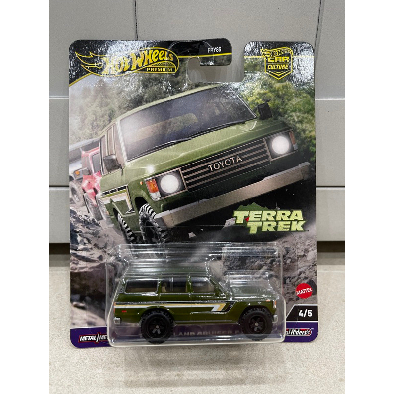 Xe mô hình đồ chơi bánh cao su Hotwheels 1:64 PREMIUM - TERRA TREK - Toyota Land Cruiser FJ60