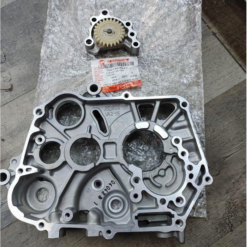 Lốc bơm nhớt rời 110 SYM  ( lốc + bơm)