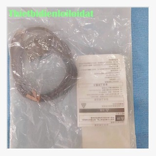 Cảm biến quang omron E3Z-D82
