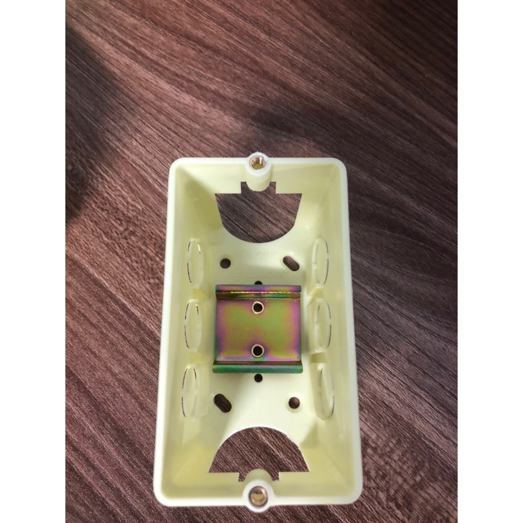 Đế âm át (aptomat) cài hiệu Sino