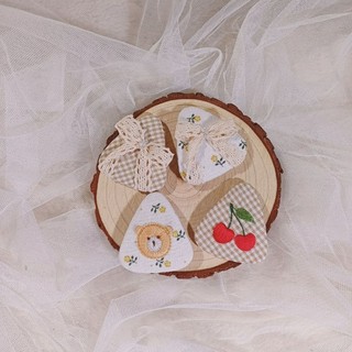 Kẹp tóc thêu tay handmade cho bé