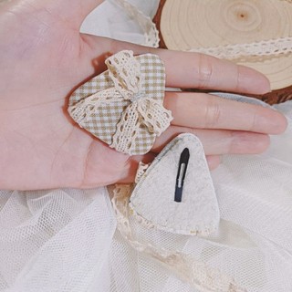 Kẹp tóc thêu tay handmade cho bé