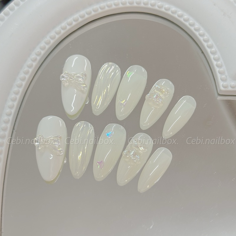 Móng úp thủ công C902 gân nổi đính charm gấu cebi.nailbox