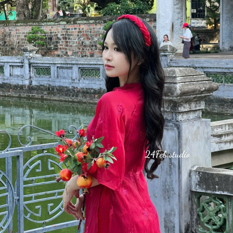 Set áo dài cách tân nữ 4 tà vải tơ thêu cổ tết tròn đính nơ hoa kèm quần lụa và bờm 24Febstudio AD05 | BigBuy360 - bigbuy360.vn