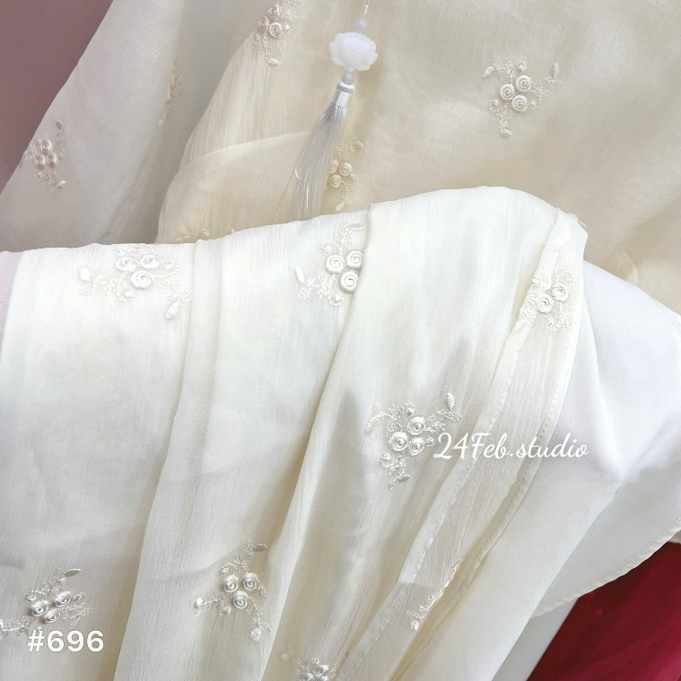 Set áo dài cách tân nữ 4 tà vải tơ thêu cổ tết tròn đính nơ hoa kèm quần lụa và bờm 24Febstudio AD05 | BigBuy360 - bigbuy360.vn