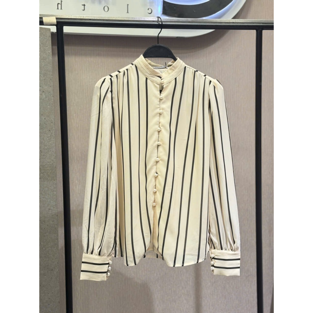 Áo Sơ Mi Nữ 𝐂𝐂𝐇𝐀𝐓 Kẻ Nhúm Bồng Chất Liệu Chiffon Mềm Mại Cao Cấp 24FDH5003ST