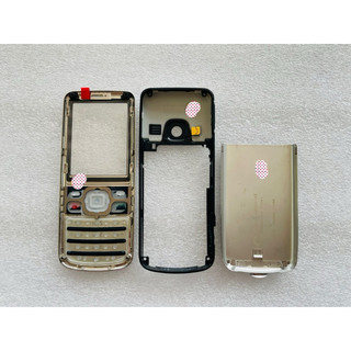 Vỏ thay thế dành cho nokia 6700c Classic màu bạc loại 1 nguyên bộ(gồm mặt trước,mặt sau,khung sườn,bàn phím và đèn flash