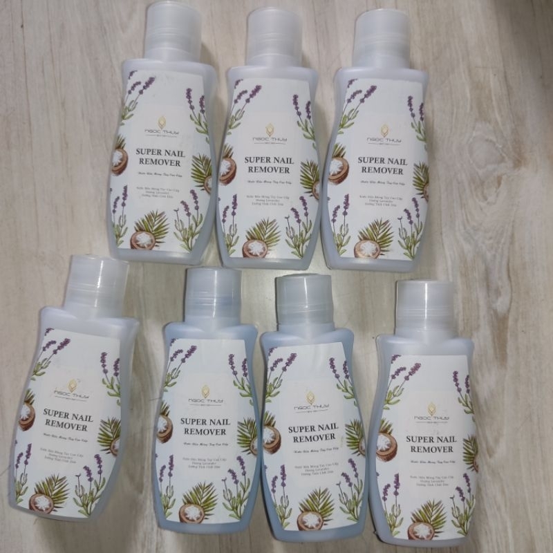 nước rửa Aceton 125ml - có chất dưỡng da {Ngọc thuỷ)
