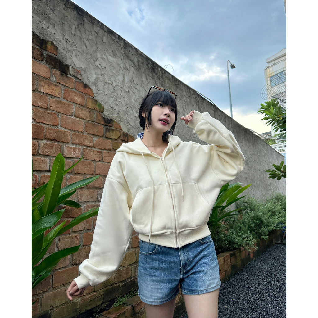 Áo khoác hoodie zip nữ croptop chống nắng nỉ hai da form rộng boxy mũ to thấm hút mồ hôi tốt - GHZ | BigBuy360 - bigbuy360.vn