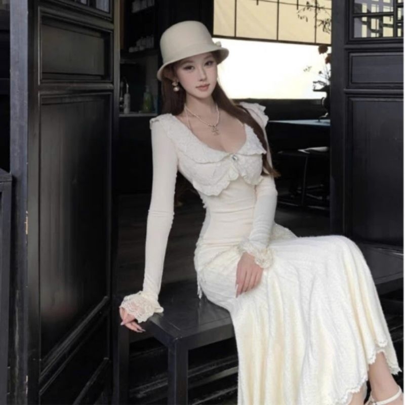 Đầm len tăm dệt kim trắng xòe đuôi cá dáng dài viền bèo đính đá và ngọc tua rua tiểu thư | BigBuy360 - bigbuy360.vn