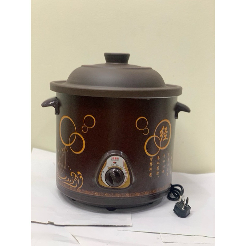 Nồi nấu chậm bằng gốm sét tím nung ,nấu ăn rất ngon,chịu nhiệt và chống nứt tốt