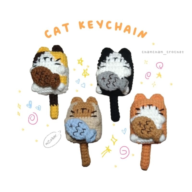 Móc khoá mèo hộp ôm cá bằng len - Handmade by Chanchan crochet