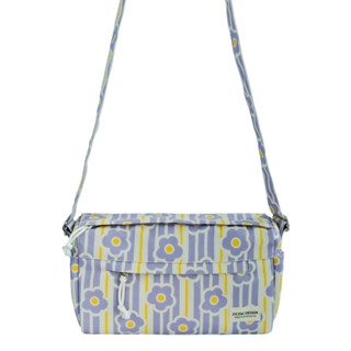 Túi đeo chéo màu kem in hình Layla Crossbody Bag