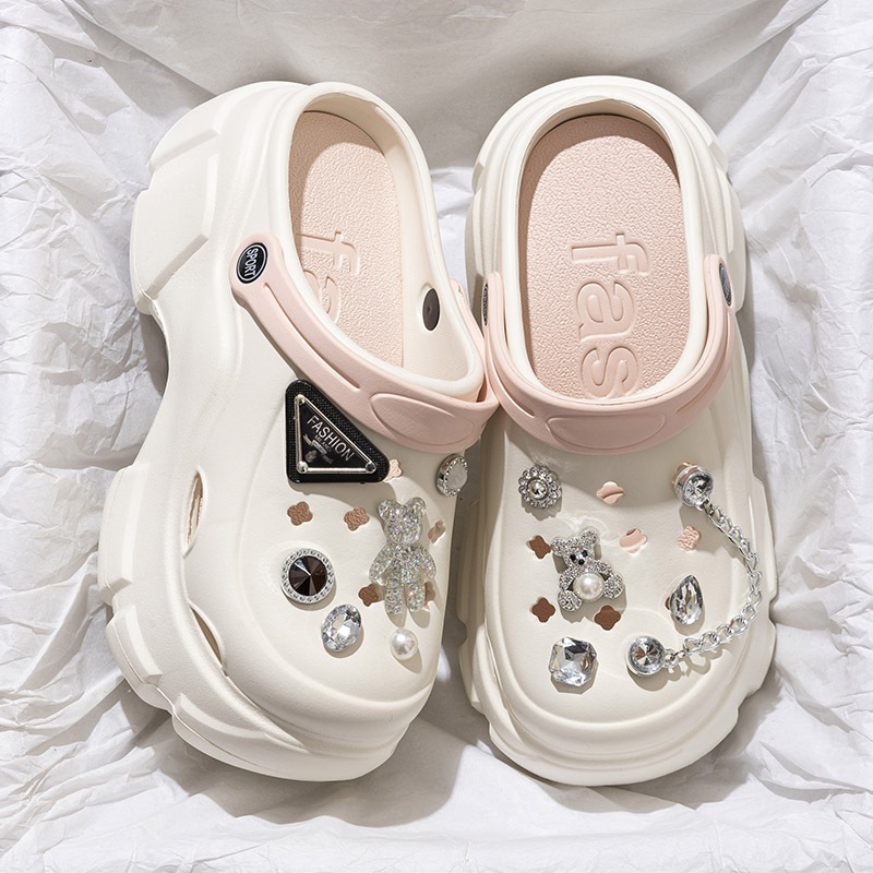 Dép sục lỗ nữ đế độn 6cm tặng kèm charm cute đi êm tôn dáng, dép quai hậu bít mũi nữ đế cao đi học đi chơi