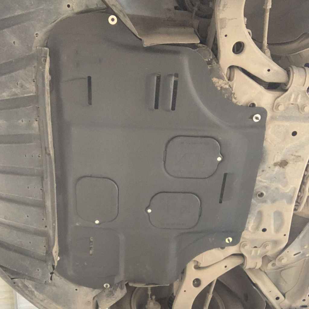  { Nhựa Dẻo Dày 5MM } Chắn Bùn Gầm Ford Focus Ốp Gầm Bảo Vệ Động Cơ 