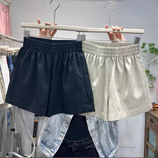  Quần short nữ  M.M STUDIO cạp chun ống rộng màu đen be freesize 