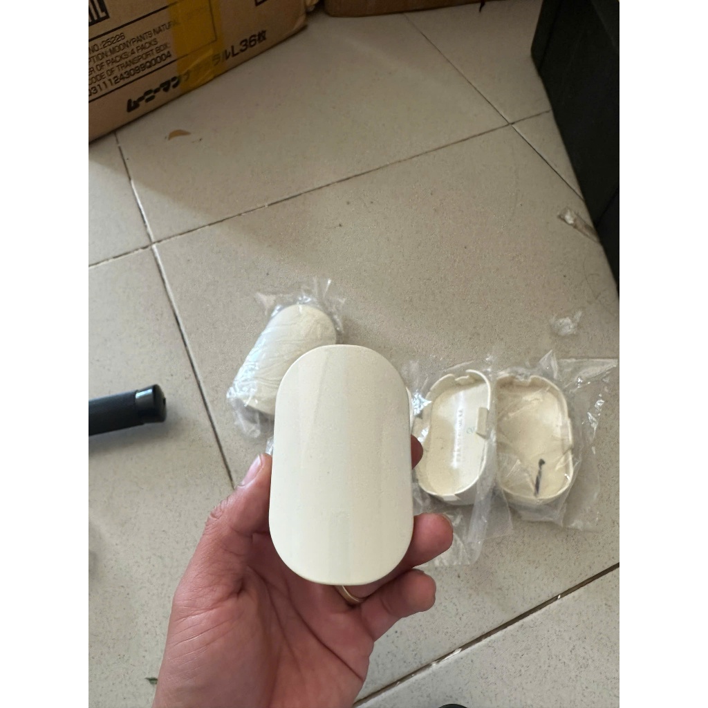 Nhựa bít giỏ xe điện yadea i8