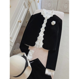 Betti Club - Wind Velvet Set - Set áo khoác và quần short nhung đen