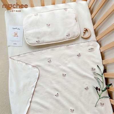 Chăn cotton Cotton tổ ong Mochee - gấu thêu - 90*120cm (Cái)