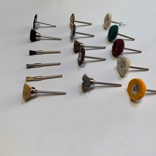 Bộ chổi đánh rỉ 16 PCS