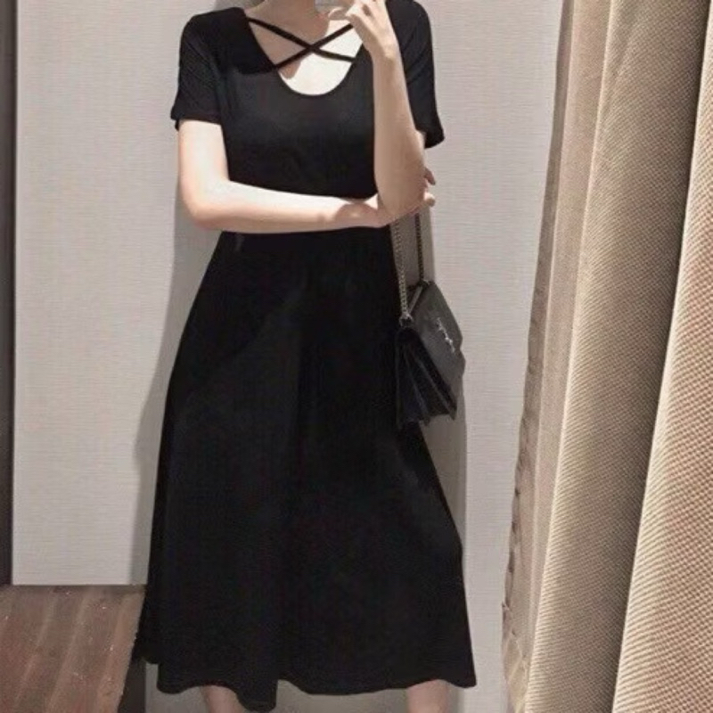 Đầm Maxi Đen Đan Dây Ngực Mặc Được 2 Kiểu