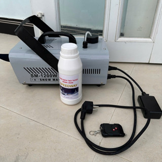 (Tặng kèm 0.5l đặc pha 5l tuyết) Máy Phun Tuyết 1200W Trang Trí Noel, Quán CF, Nhà Thờ